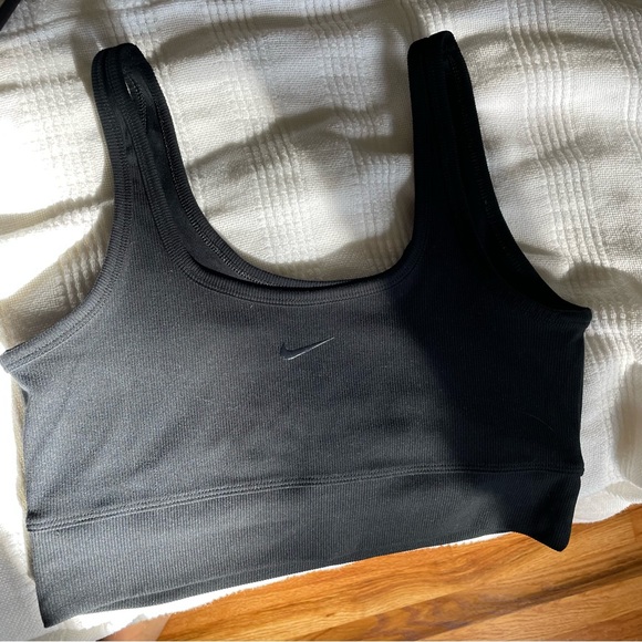 Ribbed Crop Bra - Picture 3 of 5